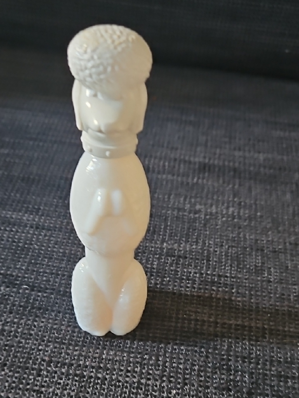 Avon Vintage Poodle Figurine with full bottle Of Heres My Heart cologne